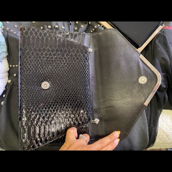 Black clutch - Picture 3 of 4